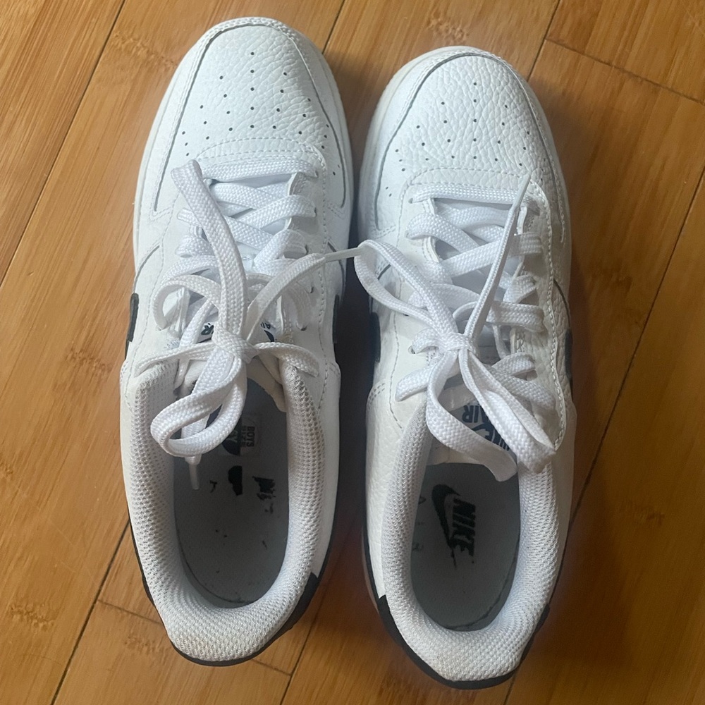 Nike Air Force 1 White Sneakers 6Y/ 7 1/2 Women
